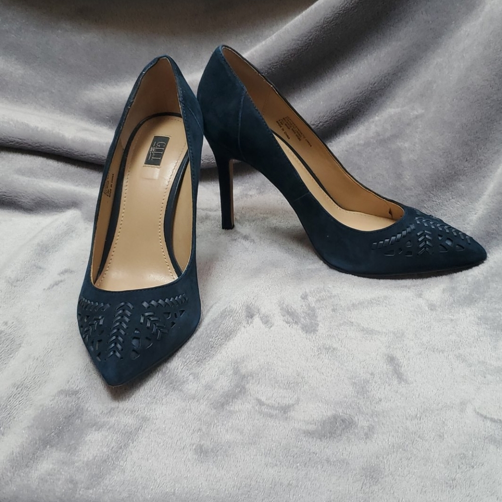 G.I.L.I navy suede heels